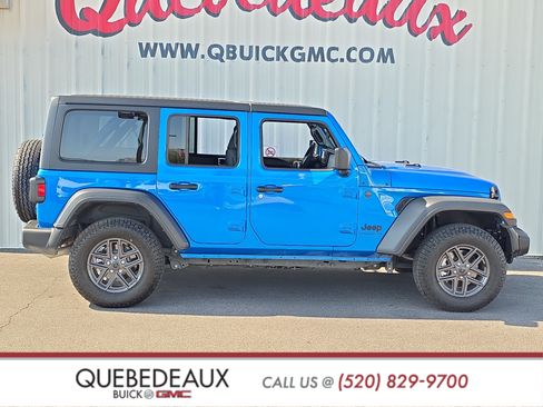 Used 2025 Jeep Wrangler Unlimited Sport AWD/4WD image 9