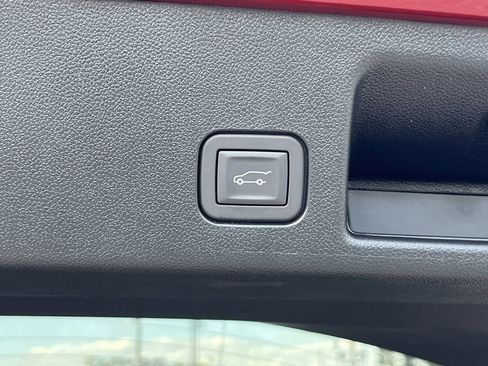 New 2025 Chevrolet Equinox EV RS image 7