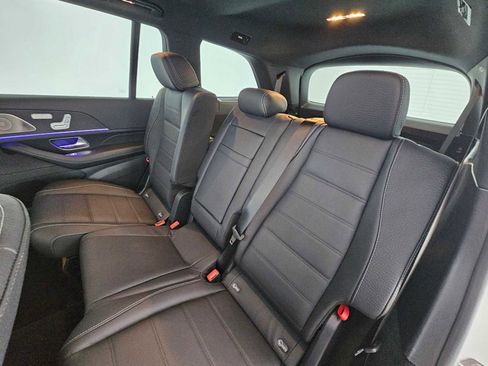 Used 2026 Mercedes-Benz GLS 580 4MATIC image 19