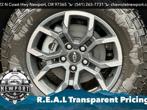 New 2026 Chevrolet Equinox ACTIV w/ Convenience Package III AWD/4WD image 26