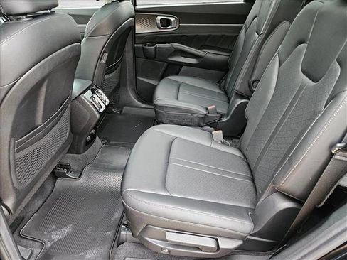 Used 2023 Kia Sorento SX FWD image 18