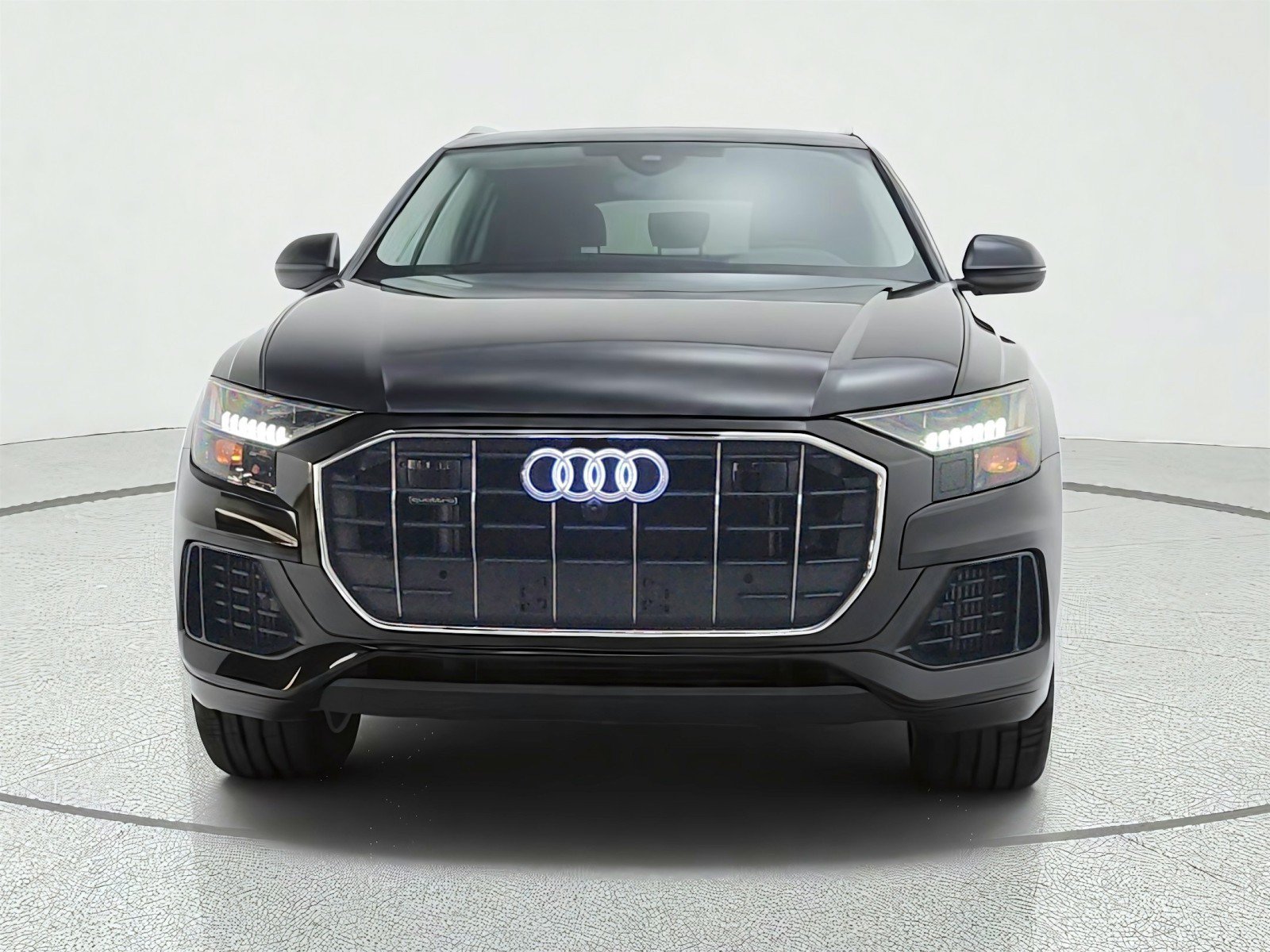 Used 2023 Audi Q8 Premium w/ Convenience Package AWD/4WD image 2