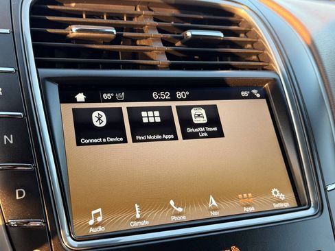 Used 2018 Lincoln MKX Reserve w/ Driver Assistance Package AWD/4WD image 22