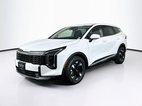 Used 2026 Kia Sportage LX FWD image 3