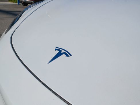 Used 2021 Tesla Model Y Long Range AWD/4WD image 35