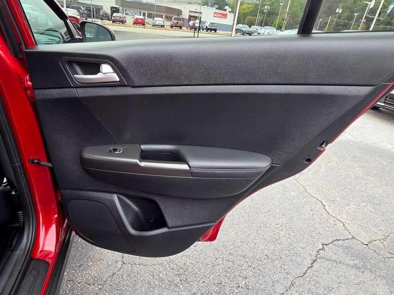 Used 2018 Kia Sportage LX AWD/4WD image 15