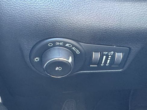 Used 2024 Jeep Compass Limited AWD/4WD image 15