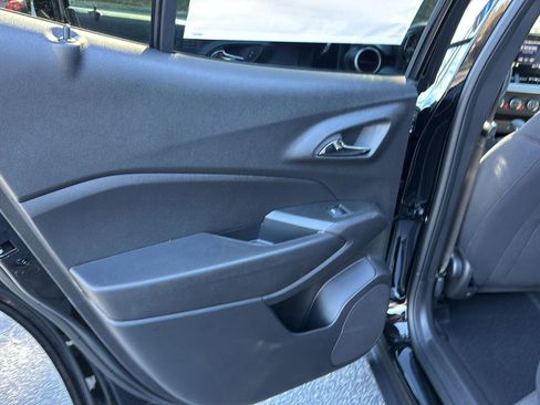 New 2026 Chevrolet Trax RS w/ Sunroof Package image 15