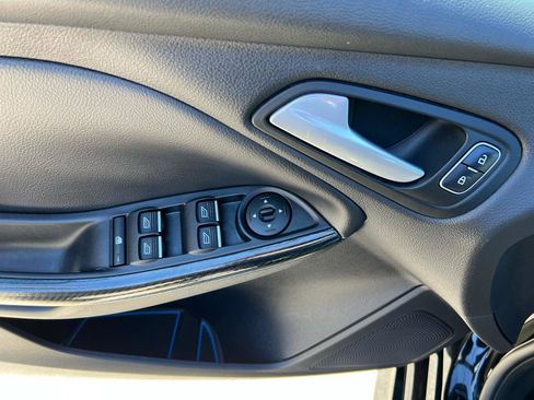 Used 2017 Ford Focus RS image 16