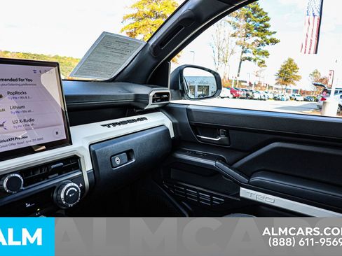 Used 2024 Toyota Tacoma TRD Off-Road image 44