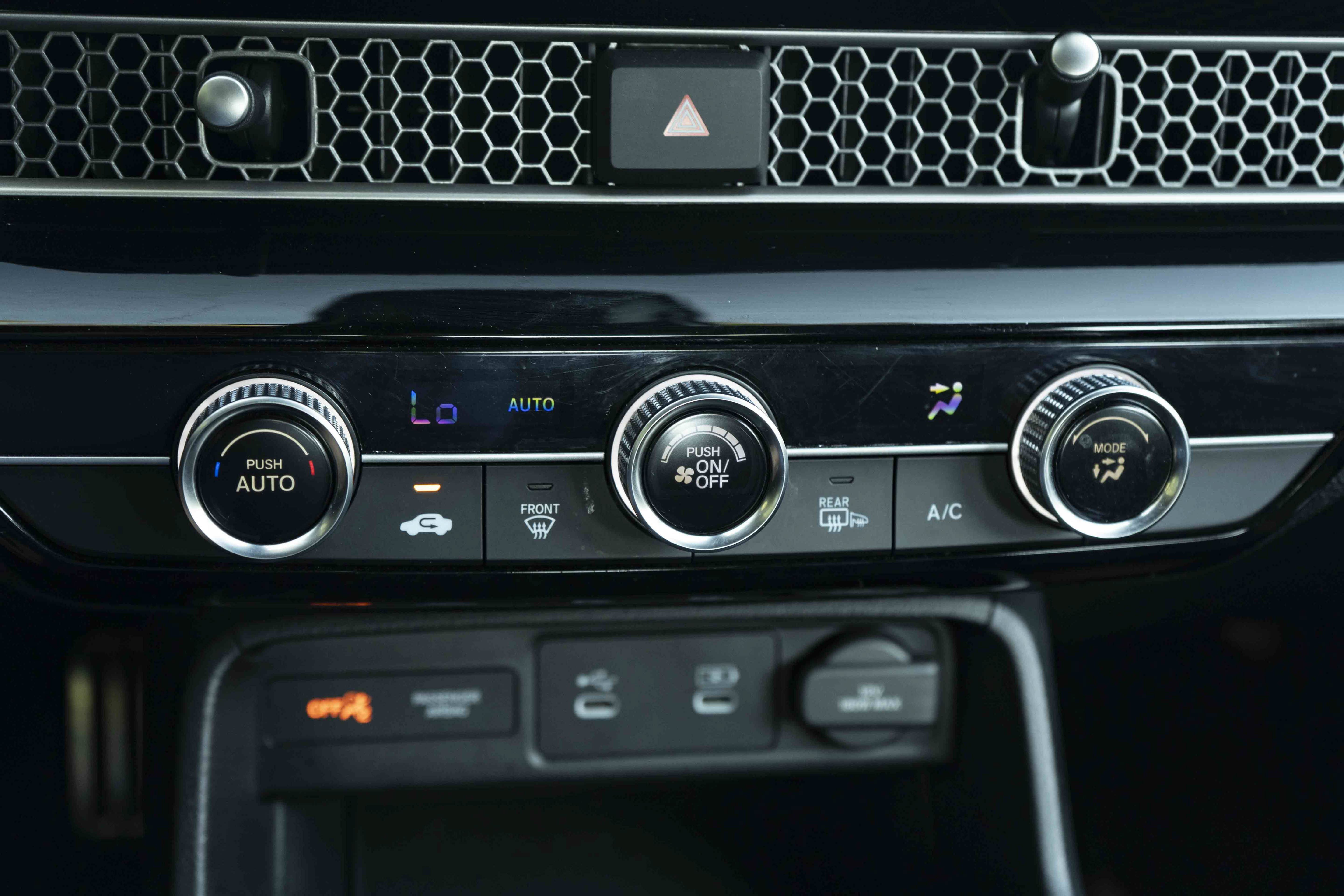 Used 2025 Honda Civic Sport image 33