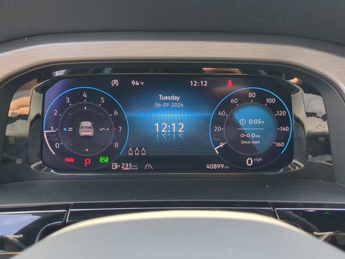 Used 2024 Volkswagen Atlas Cross Sport SE FWD image 30