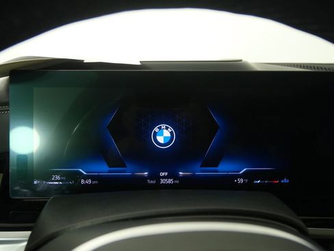 Certified 2024 BMW X7 xDrive40i w/ Executive Package image 22