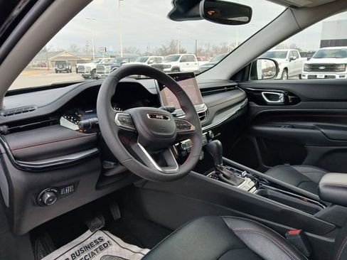 Used 2022 Jeep Compass Trailhawk image 9