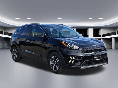 Certified 2022 Kia Niro LXS image 8