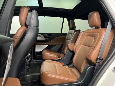 Certified 2021 Lincoln Aviator Reserve w/ Equipment Group 202A AWD/4WD image 33