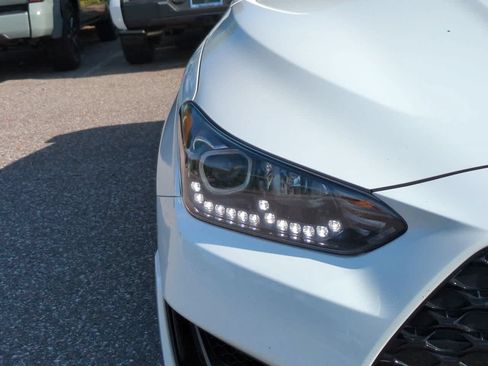 Used 2022 Hyundai Veloster N FWD image 10