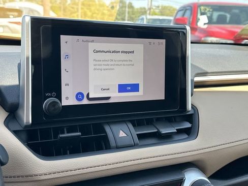 Certified 2025 Toyota RAV4 LE image 14