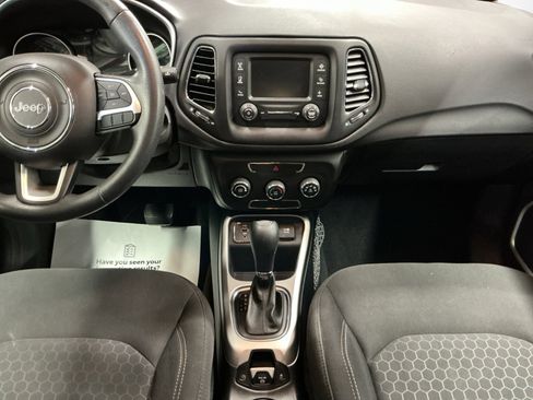 Used 2018 Jeep Compass Sport FWD image 11
