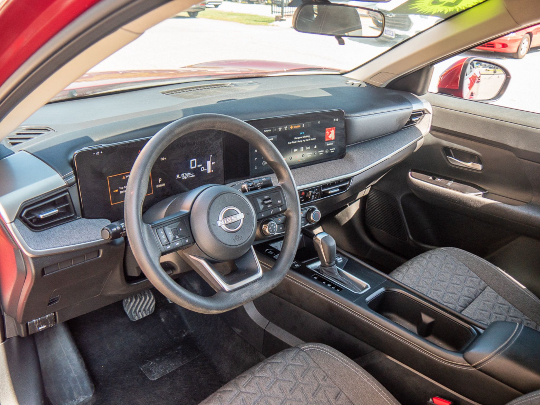 Used 2025 Nissan Kicks SV AWD/4WD image 12