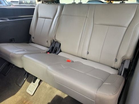 Used 2020 Ford Expedition XLT w/ Equipment Group 202A image 11