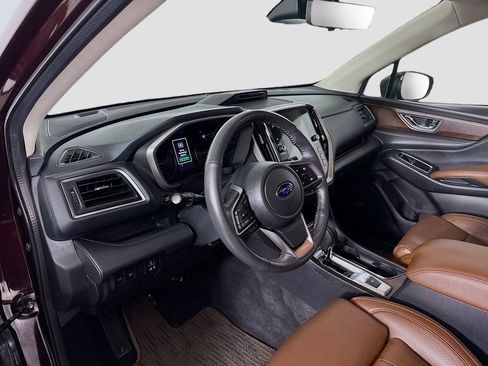 Used 2024 Subaru Ascent Touring image 9