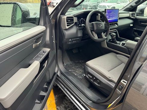 New 2025 Toyota Tundra Limited image 5