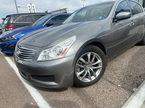 Used 2009 INFINITI G37 Journey RWD image 2