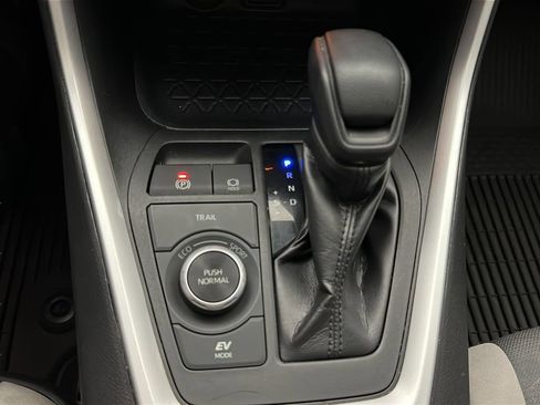 Used 2019 Toyota RAV4 XLE w/ Convenience Package AWD/4WD image 32