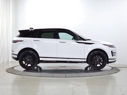 Certified 2024 Land Rover Range Rover Evoque Dynamic SE AWD/4WD image 9