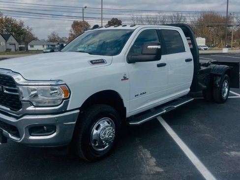 Used 2024 RAM 3500 Big Horn AWD/4WD image 5