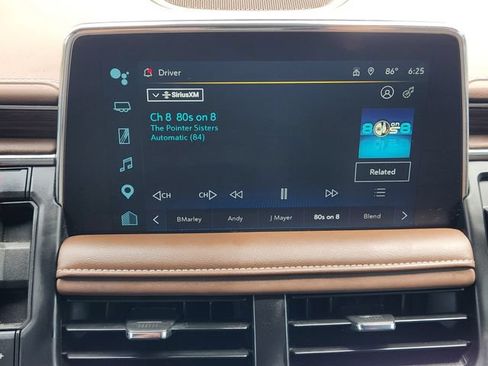 Used 2024 Chevrolet Suburban High Country w/ Premium Package AWD/4WD image 5
