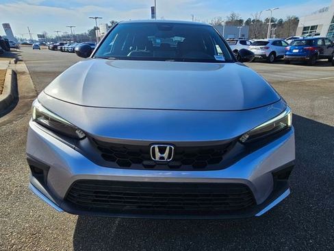 Used 2023 Honda Civic Sport image 2