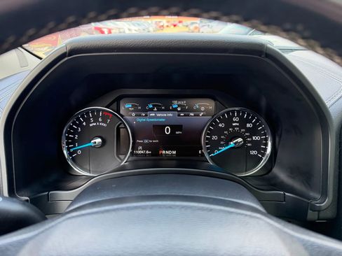 Used 2018 Ford Expedition Platinum image 21