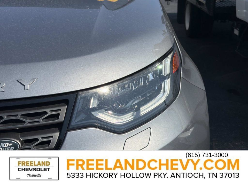 Used 2020 Land Rover Discovery SE AWD/4WD image 7