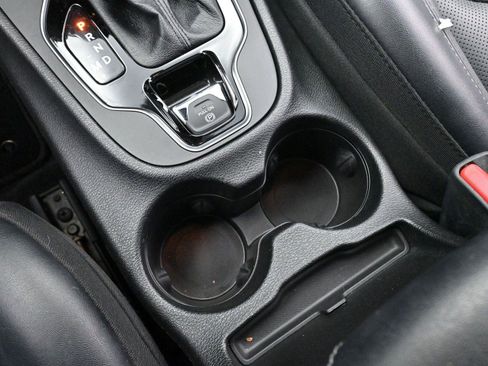 Used 2022 Jeep Cherokee Limited image 19