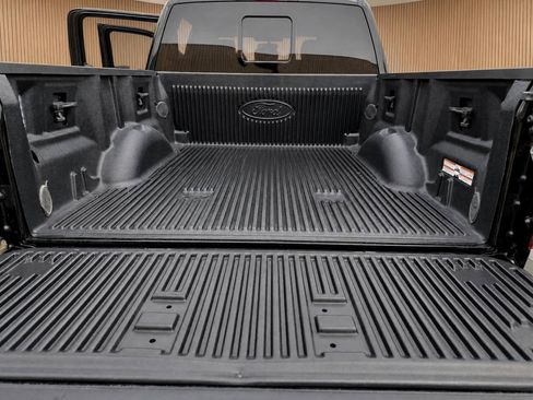 Used 2018 Ford F150 XLT w/ Equipment Group 302A Luxury AWD/4WD image 29