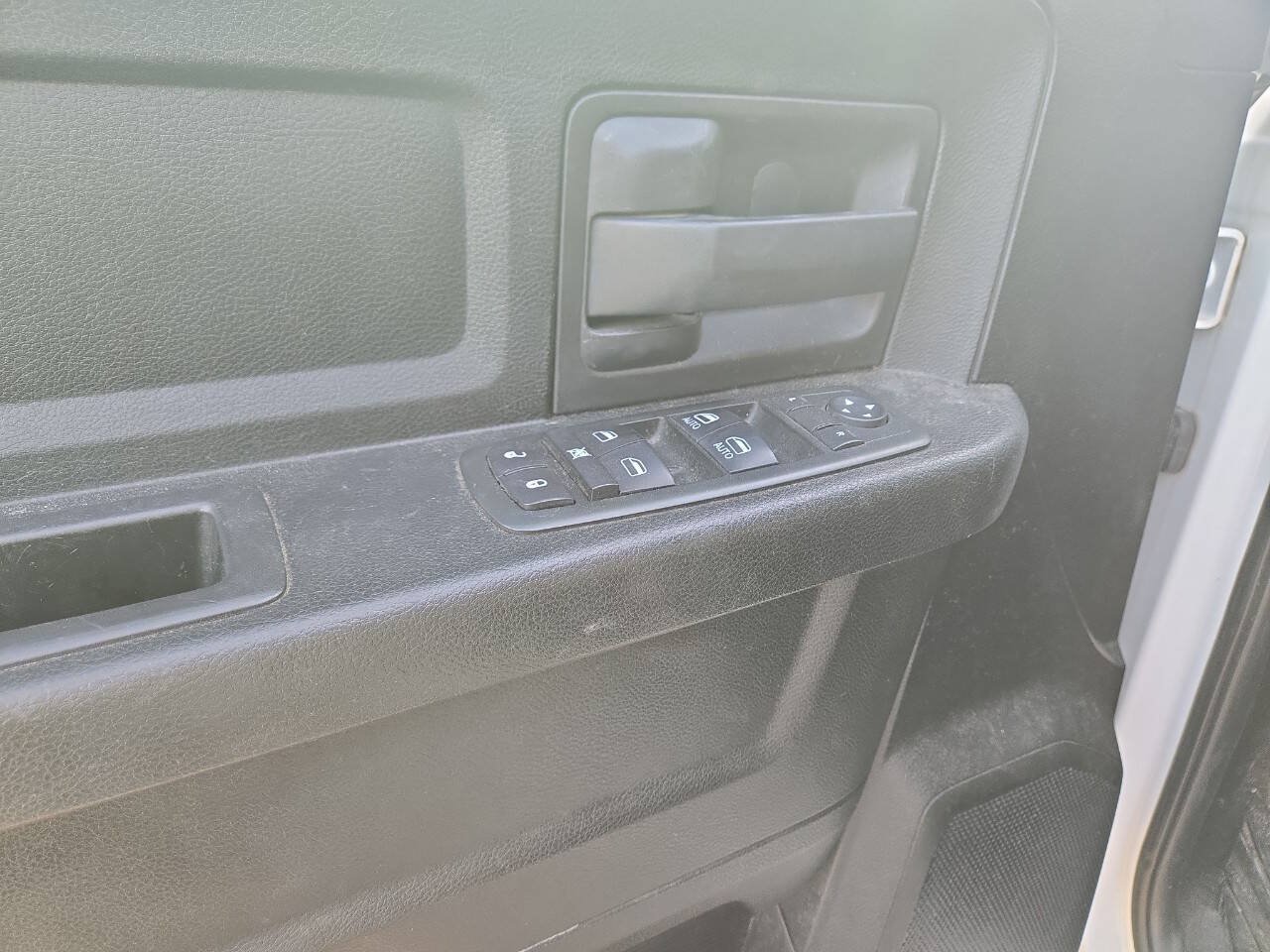 Used 2013 RAM 1500 Express AWD/4WD image 9