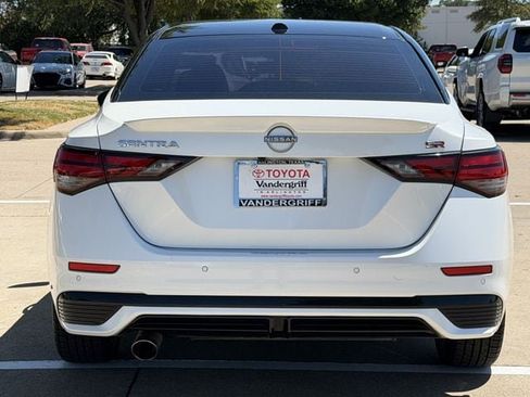Used 2025 Nissan Sentra SR FWD image 5