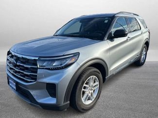 Used 2025 Ford Explorer Active video 1