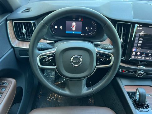 Used 2023 Volvo XC60 B5 Plus w/ Protection Package AWD/4WD image 16
