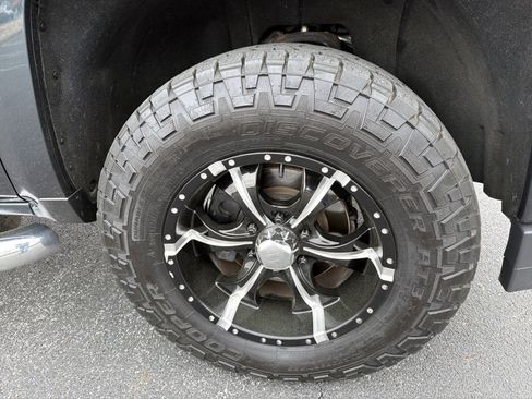 Used 2018 Chevrolet Silverado 1500 LT w/ All Star Edition image 12