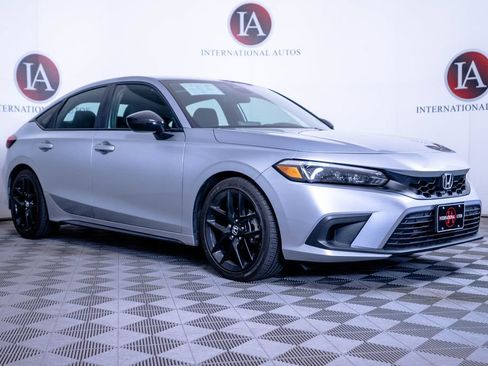 Used 2024 Honda Civic Sport image 1