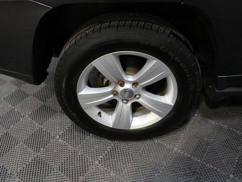 Used 2014 Jeep Compass Latitude image 20