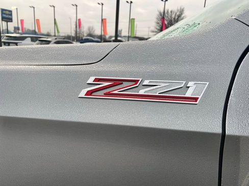 Used 2024 Chevrolet Suburban Z71 w/ Luxury Package image 12