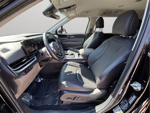 Used 2026 Kia Carnival LXS Hybrid FWD image 6