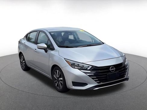 Used 2025 Nissan Versa SV FWD image 2