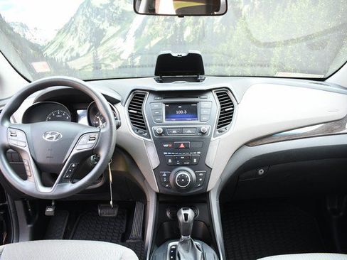 Used 2017 Hyundai Santa Fe Sport FWD image 18