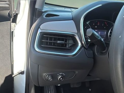 Certified 2022 Chevrolet Equinox LS w/ LS Convenience Package image 20