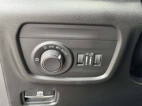 New 2026 Jeep Grand Cherokee Altitude image 28